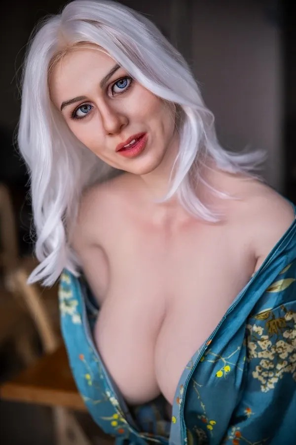 Lidiya - Mature BBW Silicone Sex Doll 148cm (2)